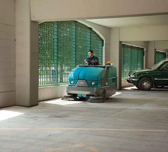 Autolaveuses et balayeuses professionnelles